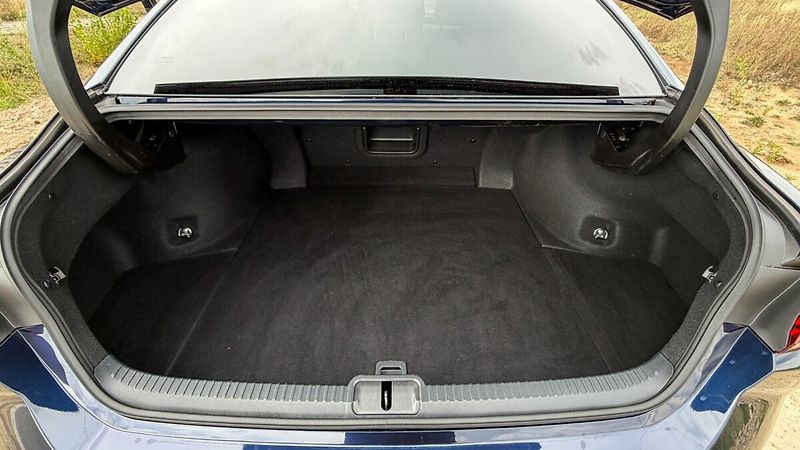 Lexus ES 300h 300H HEV BUSINESS EDITION - fotka 22 z 24