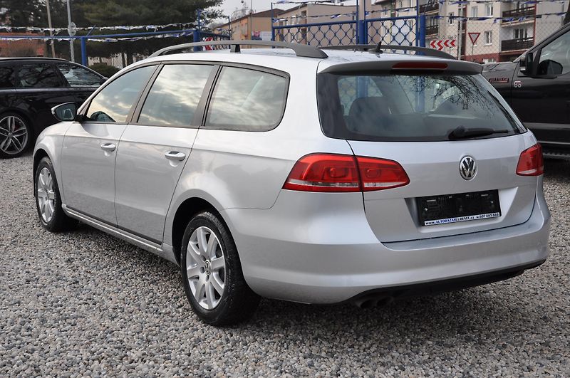 Volkswagen Passat 2.0TDi 130kW KOMBI Automat - fotka 4 z 15
