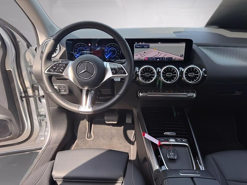 Mercedes-Benz EQA 300 4M Progressive 360 Keyless - fotka 15 z 18