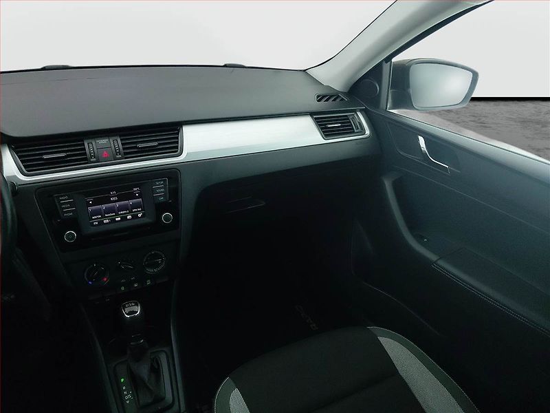 Škoda Rapid (2016) Spaceback 1.2 TSI, Automat - fotka 8 z 16