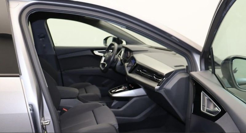 Audi Q4 e-tron  50 quattro S-LINE 21