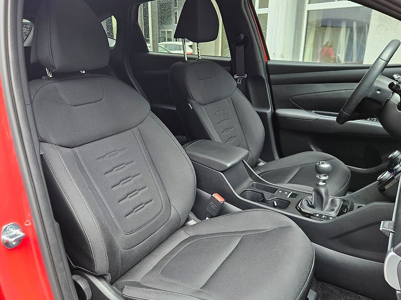 Hyundai Tucson 1.6 T-GDi MT GO CZECH - fotka 28 z 32