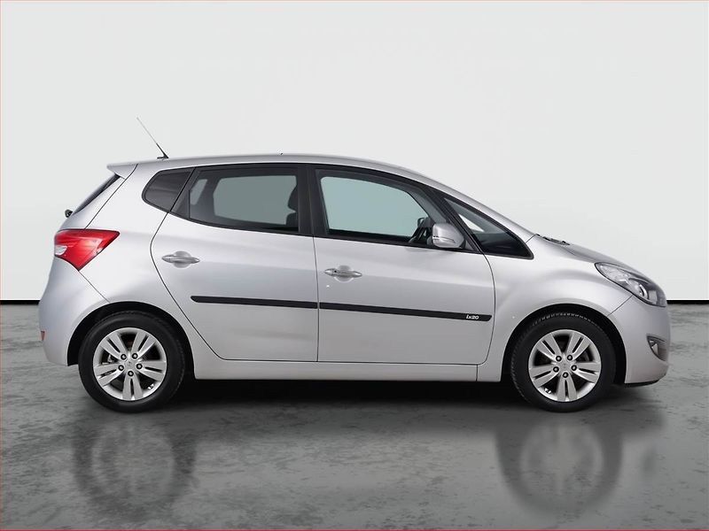 Hyundai ix20 (2013) 1.6 CVVT, Automat, Serv.kniha - fotka 6 z 20