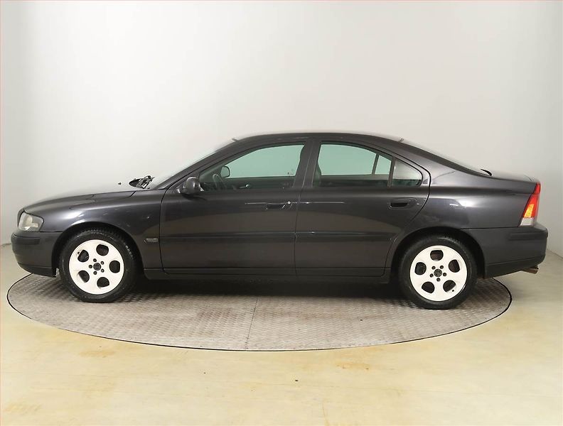 Volvo S60 (2000) 2.4, nová STK, rezervace - fotka 3 z 16