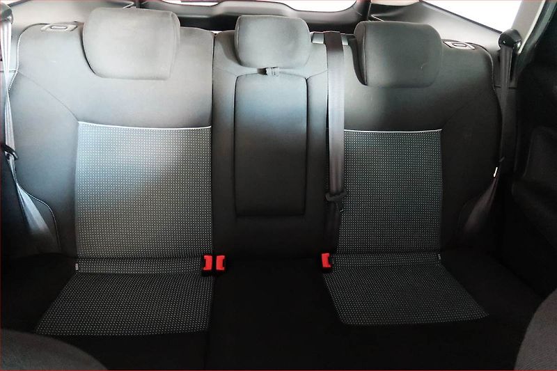 Ford Mondeo (2011) 1.6 TDCi, Tempomat - fotka 10 z 15