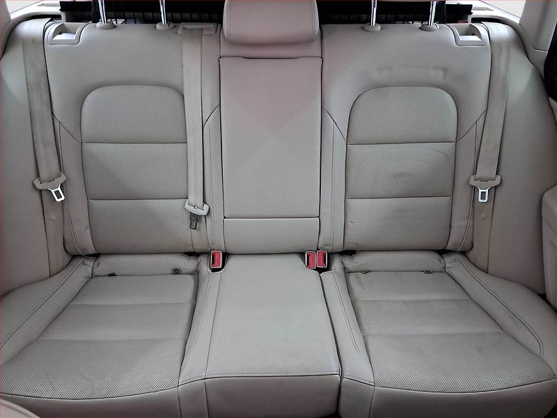 Škoda Superb (2014) 2.0 TDI, Automat, Kůže - fotka 10 z 23