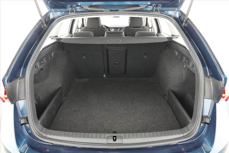Škoda Octavia (2022) 2.0 TDI, Automat, ČR,1.maj - fotka 18 z 19