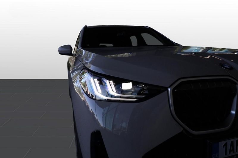 BMW X3 xDrive20d - fotka 21 z 31
