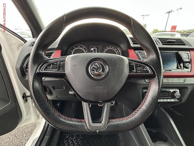 Škoda Fabia (2019) 1.0 TSI, Monte Carlo - fotka 12 z 16