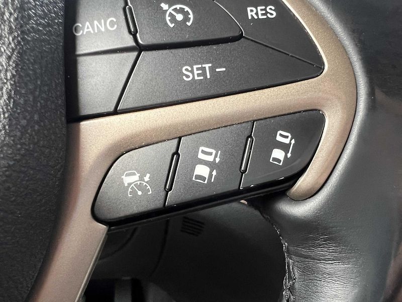 Jeep Grand Cherokee 3.0 CRD V6 SRT paket 184 kW - fotka 16 z 26