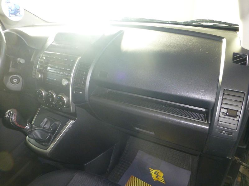 Mazda 5 (2009) 1,8I-DIGI*TAŽNÉ+KOLA*ALU*7MÍST - fotka 20 z 24