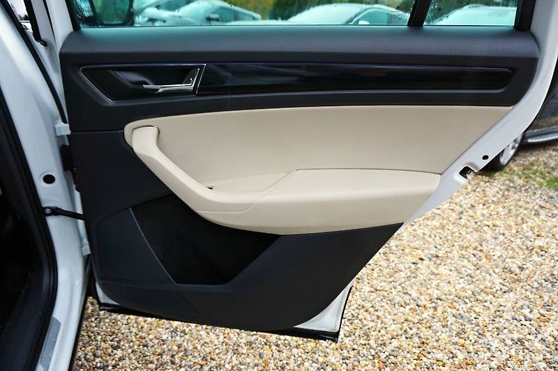Škoda Kodiaq (2018) STYLE PLUS 2,0 TDI 140 kW - fotka 17 z 34