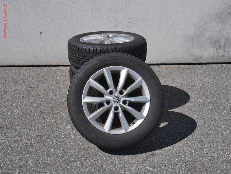 Škoda Octavia (2013) 1.6 TDi, 2.maj,ČR, Elegance - fotka 16 z 16