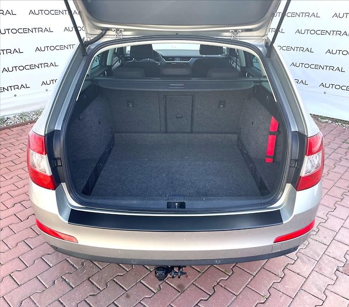 Škoda Octavia 1,2 TSI 81kw 111t.km 1.majitel - fotka 10 z 22