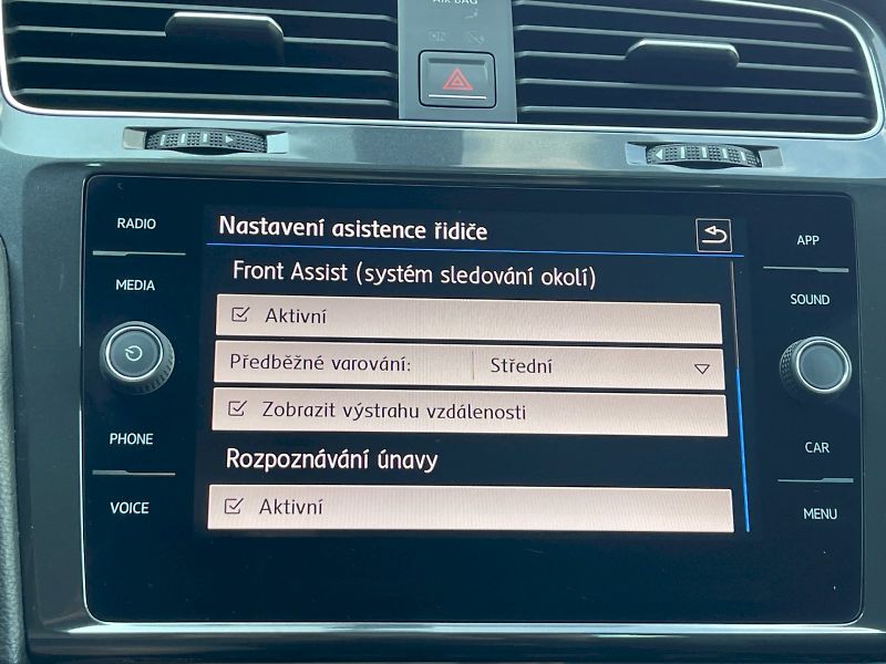 Volkswagen Golf (2018) 1.4 TSI 92 kW Maraton Edition - fotka 16 z 35
