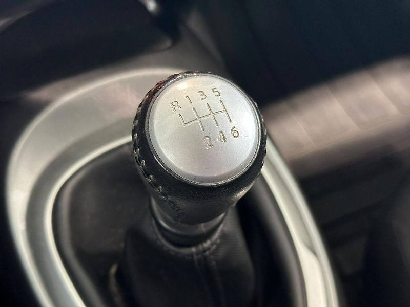 Nissan Juke (2016) 1,5d,110HP,ČR,DPH,1.maj. - fotka 13 z 17