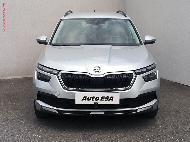 Škoda Kamiq (2020) 1.0 TSi, Style, kamera - fotka 2 z 25