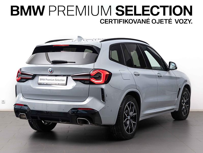 BMW X3 xDrive30d - fotka 4 z 24