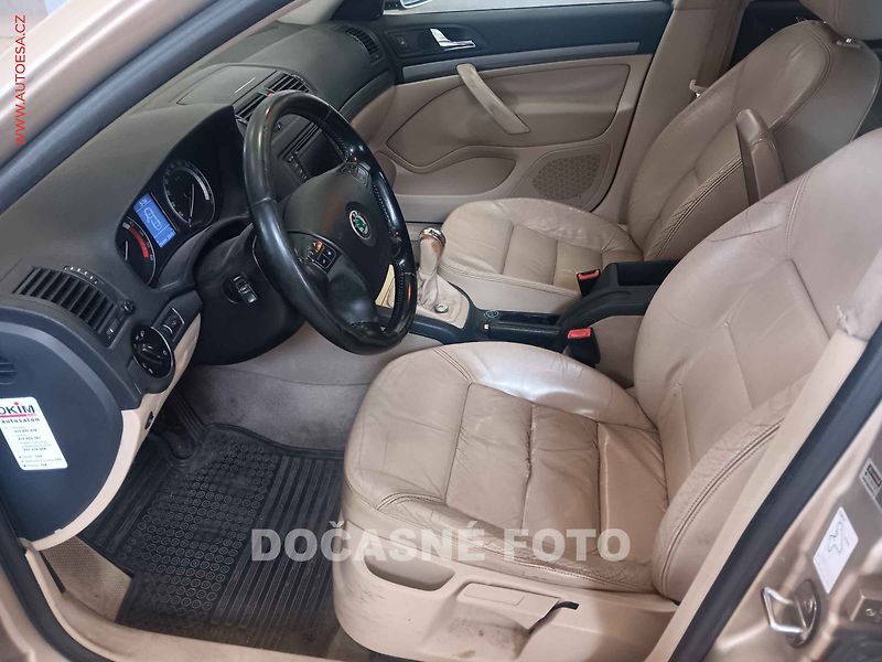 Škoda Octavia (2006) 1.9TDI, ČR, servis.kniha - fotka 3 z 3
