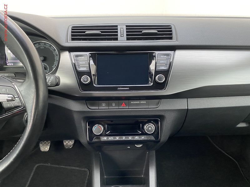 Škoda Fabia (2020) 1.0 TSi, ČR, Style, LED - fotka 12 z 16