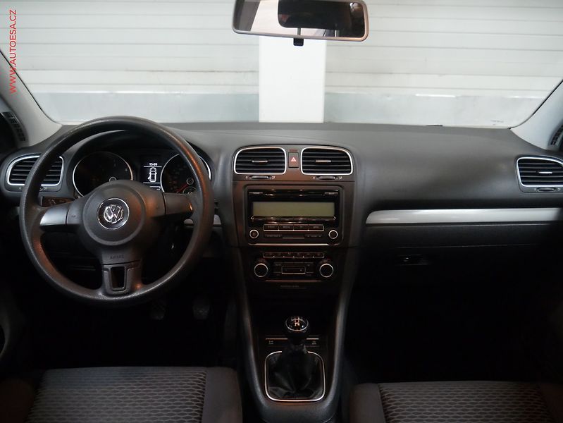 Volkswagen Golf (2010) 1.6TDi, autoAC, STK10/27 - fotka 8 z 13