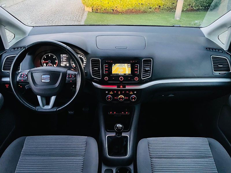 Seat Alhambra 2.0TDI MANUÁL 7MÍST SERVISKA - fotka 27 z 50
