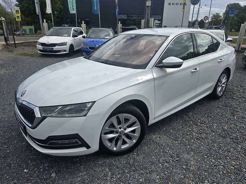 Škoda Octavia 2.0TDI 110KW DSG STYLE+ MATRIX - fotka 2 z 39