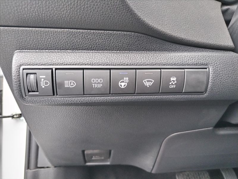 Toyota Corolla 1.8 HYBRID e-CVT  TS COMFORT T - fotka 10 z 16