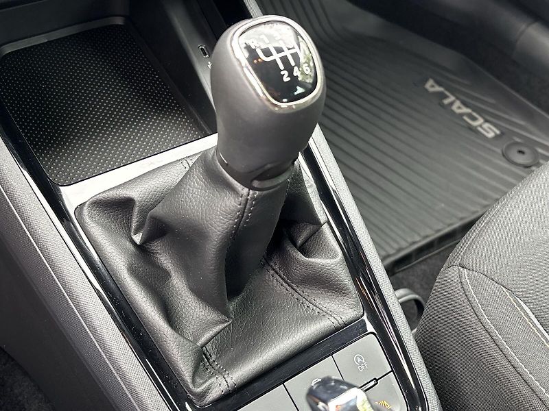 Škoda Scala (2025) 1.0 TSI Selection - fotka 14 z 30