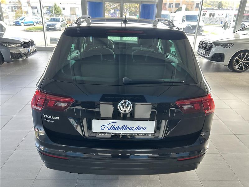 Volkswagen Tiguan 1,5   TSI 110kW,COMFORTLINE - fotka 5 z 26