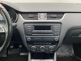 Škoda Octavia (2014) 2.0TDi, ČR, Elegance, bixen - náhled 12