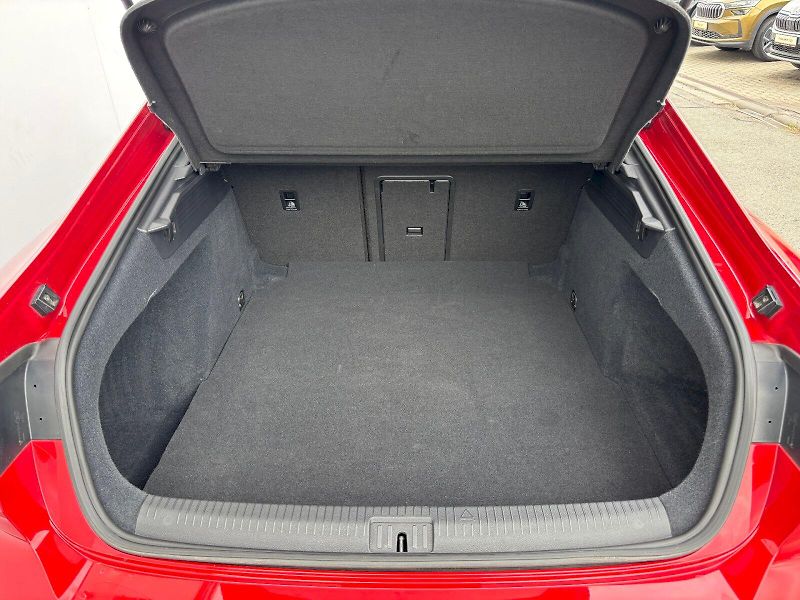 Volkswagen Arteon (2022) 2.0 TDI 110kW R-LINE - fotka 33 z 35