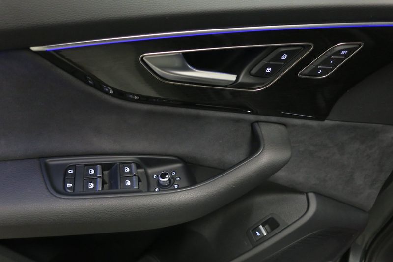Audi Q7 (2022) S -Line 50TDI HD Matrix - fotka 9 z 50
