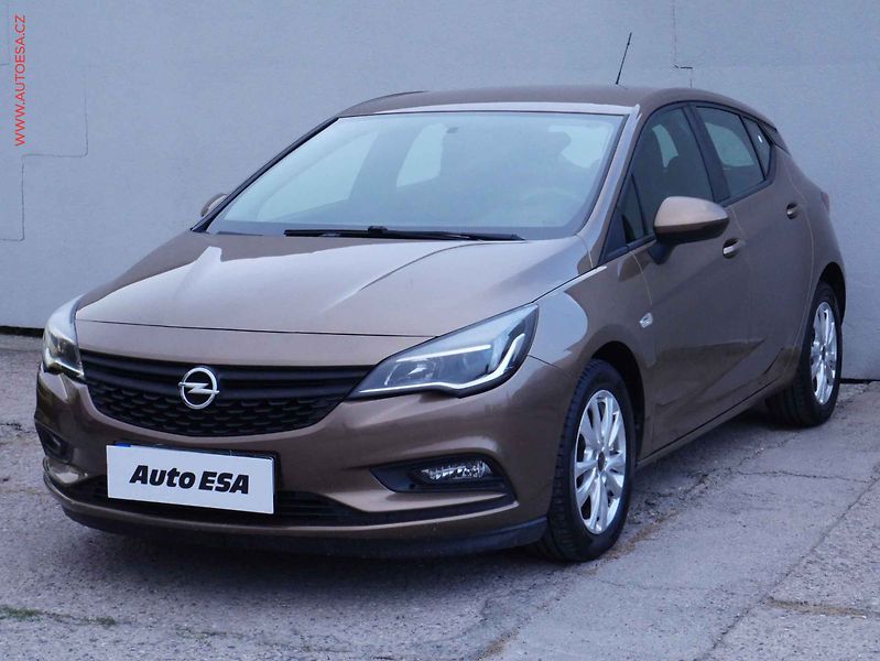 Opel Astra (2016) 1.0 Turbo, DSG, LED - fotka 3 z 18