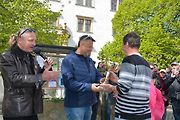 Automobiloví a motocykloví veteráni se vydali v neděli na tradiční jízdu Ze zámku na hrad. Start byl na Horním náměstí v Přerově, kde si lidé užili bohatý program.
