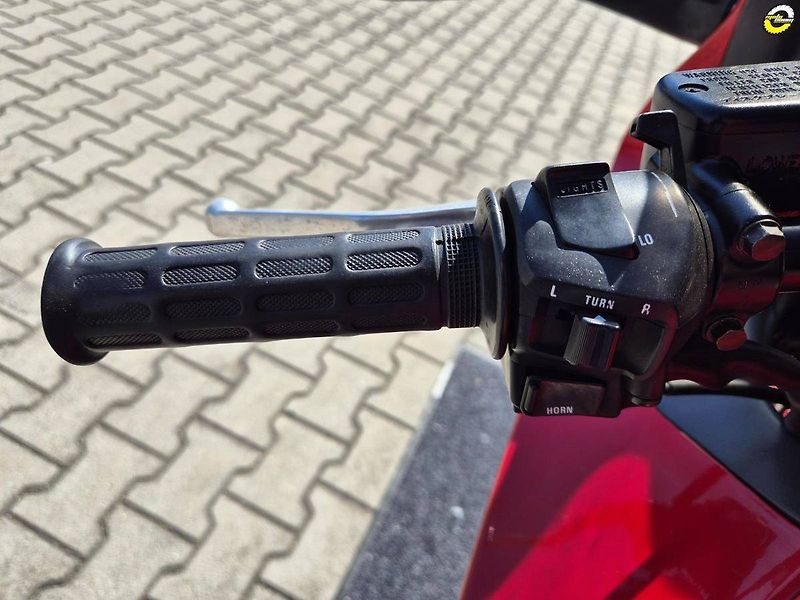 Honda CBR 1000 F (1996) - fotka 15 z 18