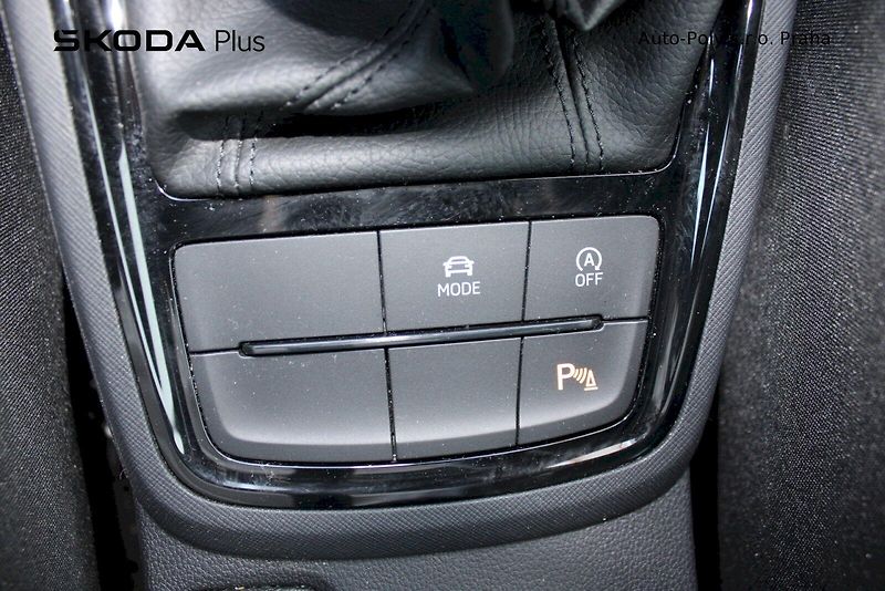 Škoda Scala (2025) 1.0 TSI 85 kW Monte Carlo - fotka 14 z 25