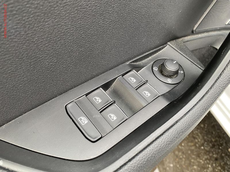 Škoda Superb (2016) 2.0 TDi 4x4, ČR, Style - fotka 13 z 21