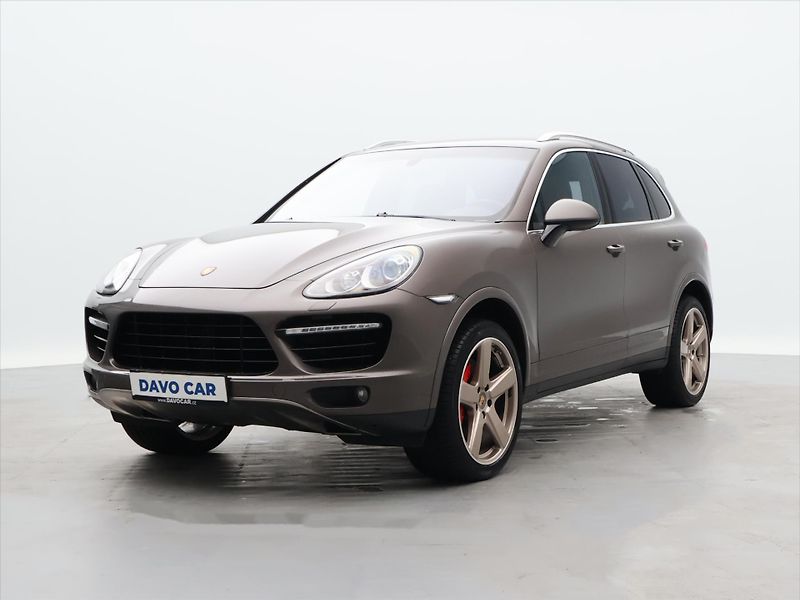 Porsche Cayenne 4.8 Turbo S 405kW DPH CZ - fotka 3 z 30