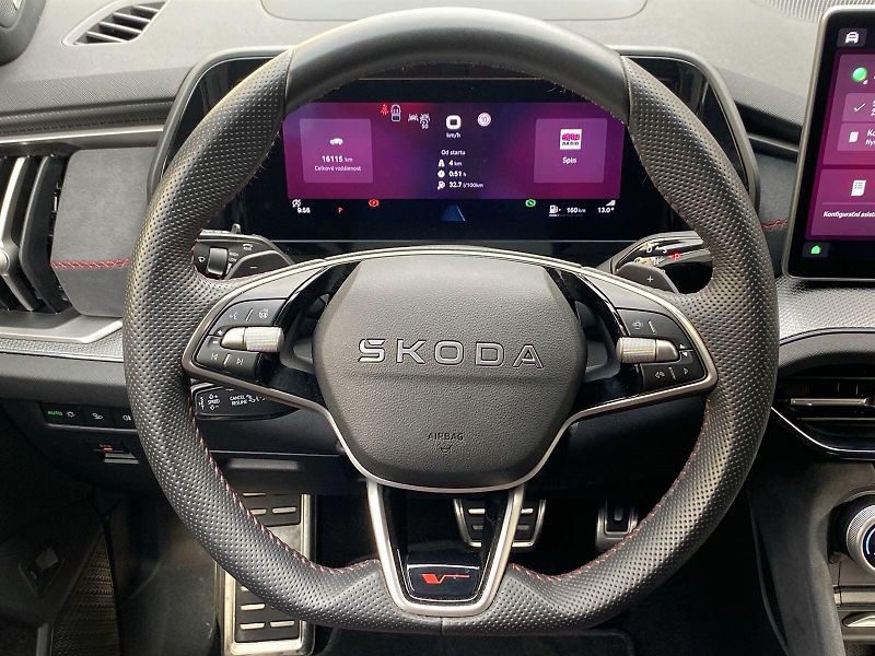 Škoda Kodiaq (2025) 2.0 TSI 4x4 DSG RS - fotka 6 z 38