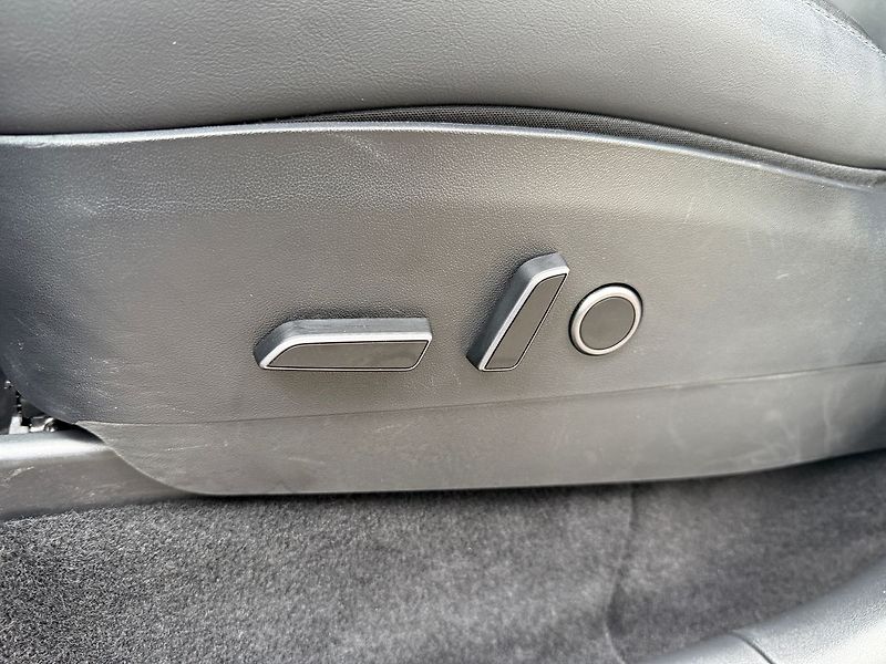 Tesla Model Y LR AWD Tažné / Záruka - fotka 12 z 41
