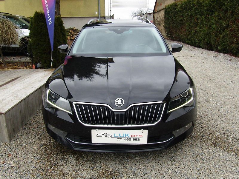 Škoda Superb (2015) 2.0 TDI 140kW DSG SPORT LINE - fotka 6 z 46