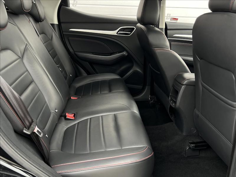 MG ZS 1,5 VTI-tech ICE Luxury záruka - fotka 16 z 25