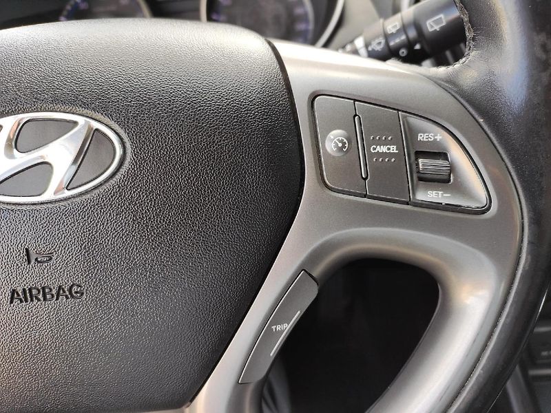 Hyundai ix35 (2014) 1.6i 135k MAN6 TAŽNÉ - fotka 21 z 25