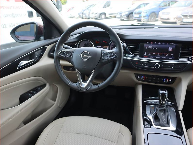 Opel Insignia (2018) 2.0 Turbo 4x4, 4X4, Automat - fotka 7 z 23