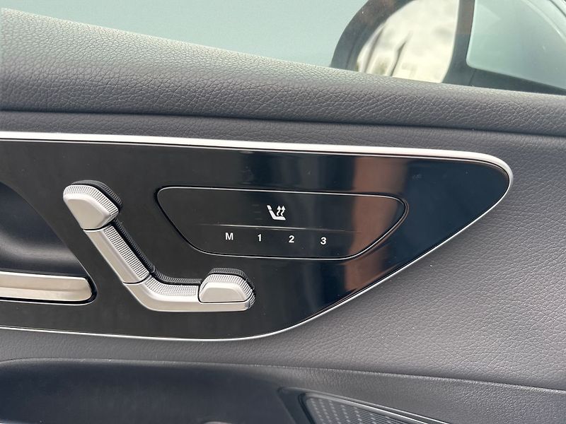 Mercedes-Benz GLC 220d 4MATIC - fotka 15 z 21
