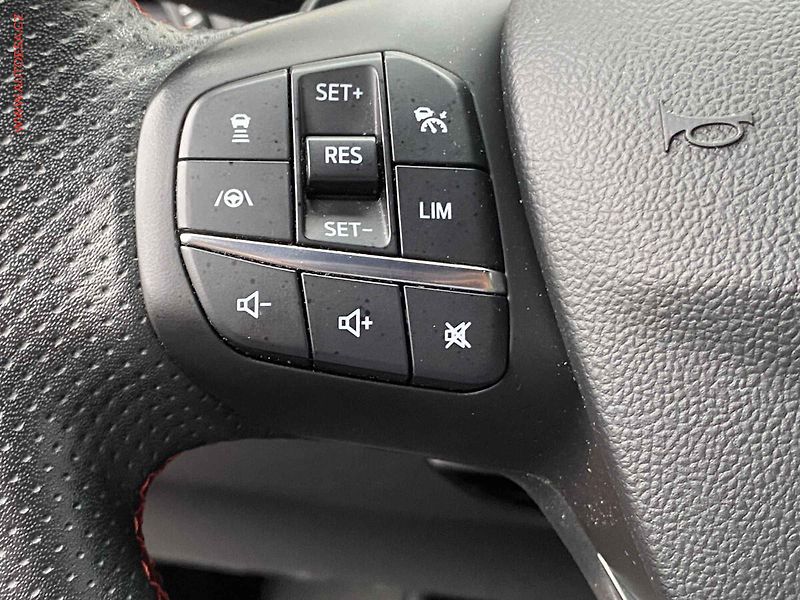 Ford Focus (2020) 1.5 TDCi, ST-Line, AT, TZ - fotka 13 z 20