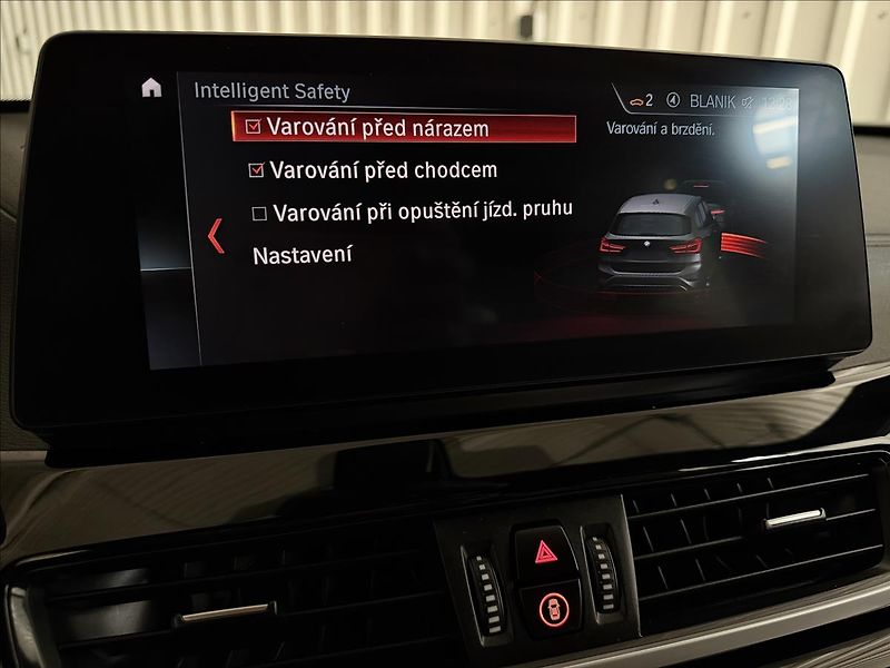 BMW X1 XDRIVE 25E M SPORT PANO 2XALU - fotka 27 z 48