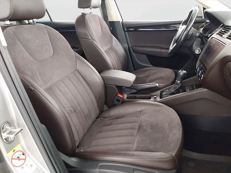 Škoda Octavia (2017) Laurin&Klement 1.8 TSI, 4X4 - fotka 9 z 25