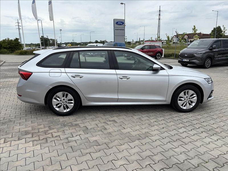 Škoda Octavia 2,0 TDI Ambition 85kW - fotka 6 z 43